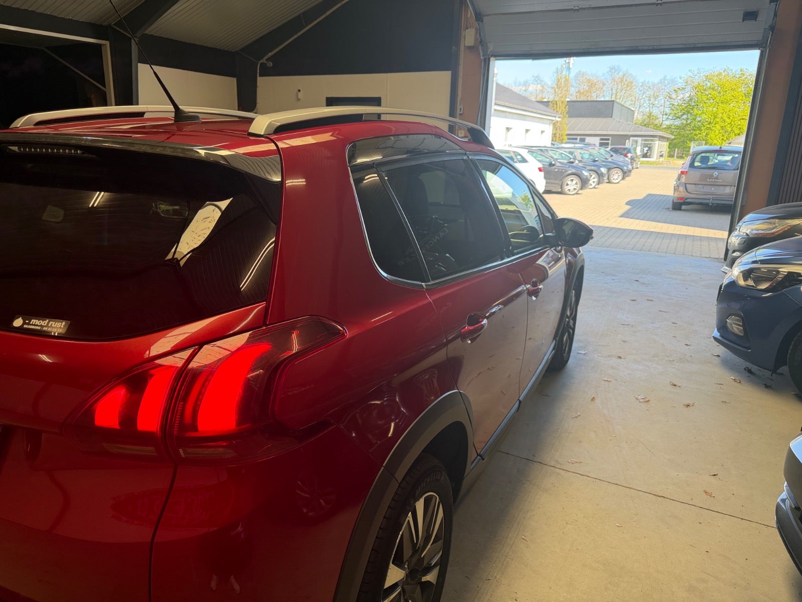 Peugeot 2008 BlueHDi 100 Allure Sky - billede 7