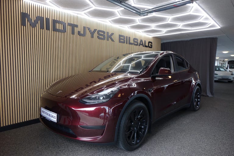 Tesla Model Y RWD