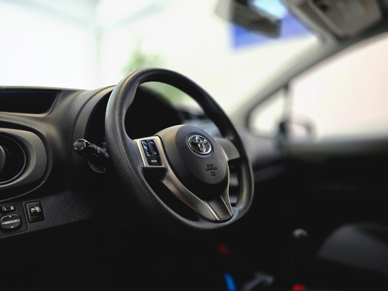 Billede af Toyota Yaris 1,0 VVT-i T1