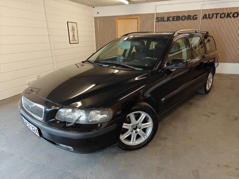 Volvo V70 D5 Addition