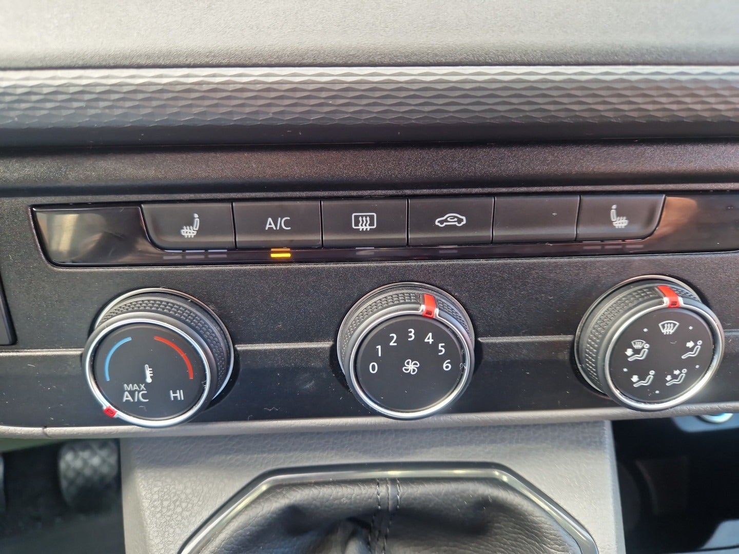 Billede af VW Transporter 2,0 TDi 110 Kassevogn lang