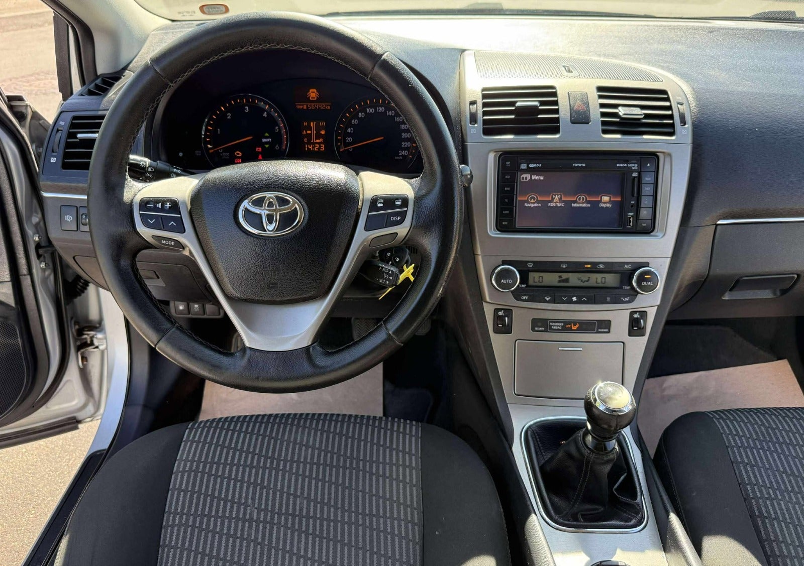 Billede af Toyota Avensis 2,0 D-4D T2 stc.