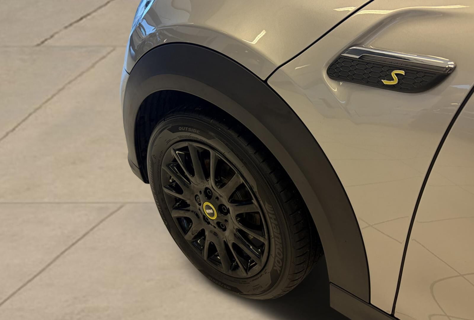 MINI Cooper SE Classic Trim