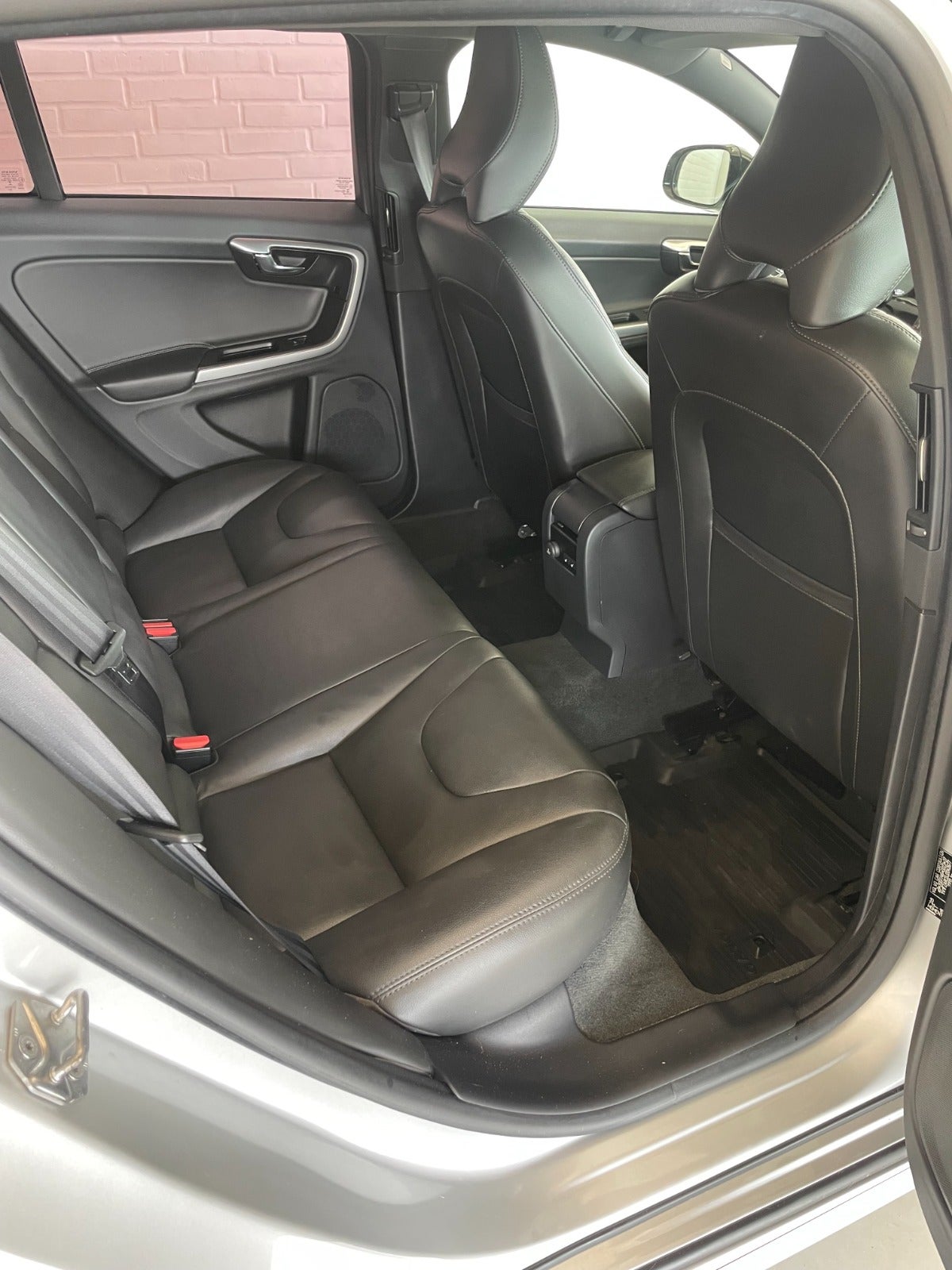 Billede af Volvo V60 CC 2,0 D3 150 Momentum aut.