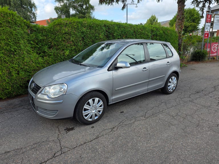 VW Polo Trendline 75