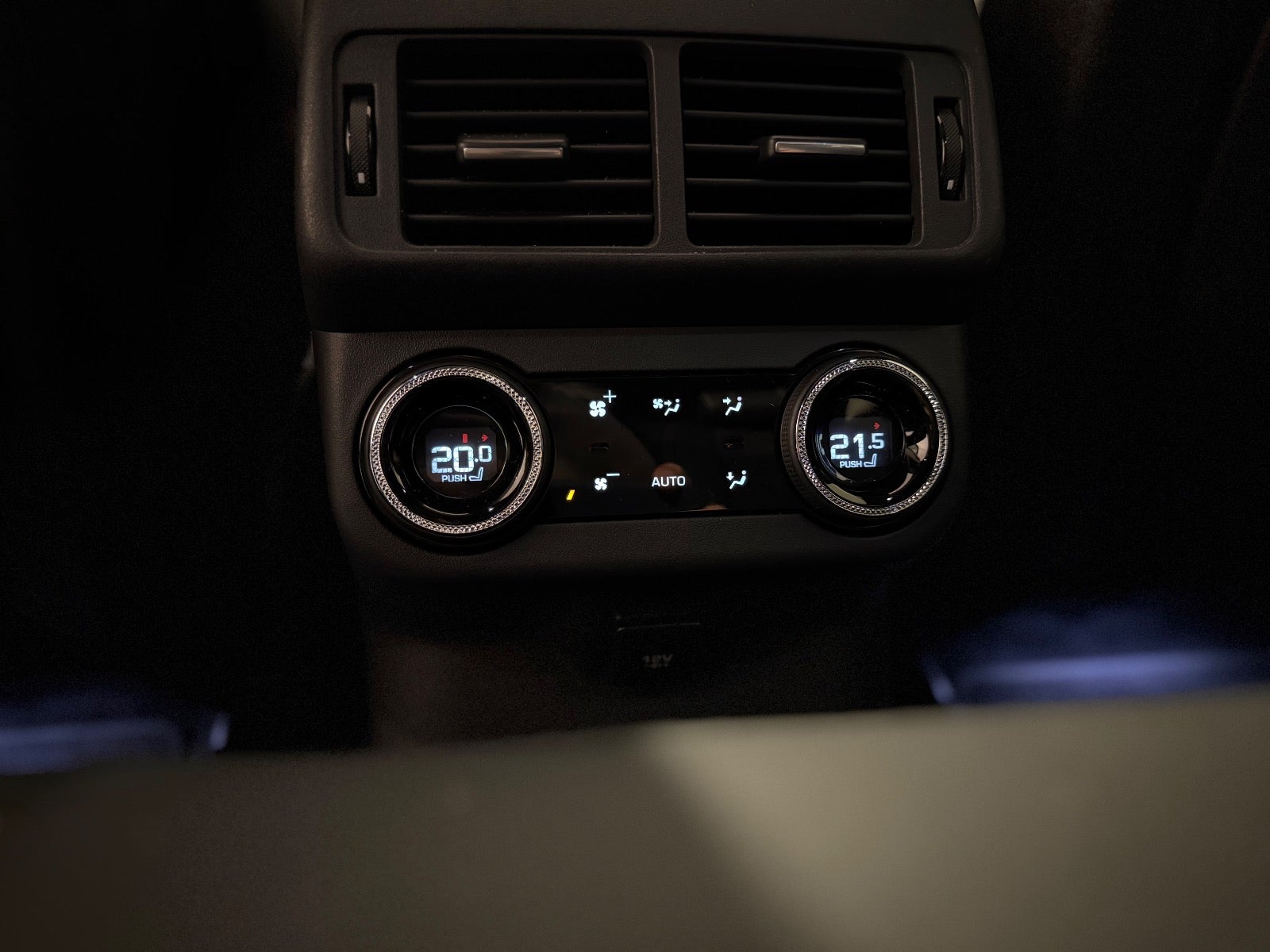 Land Rover – Range Rover Velar