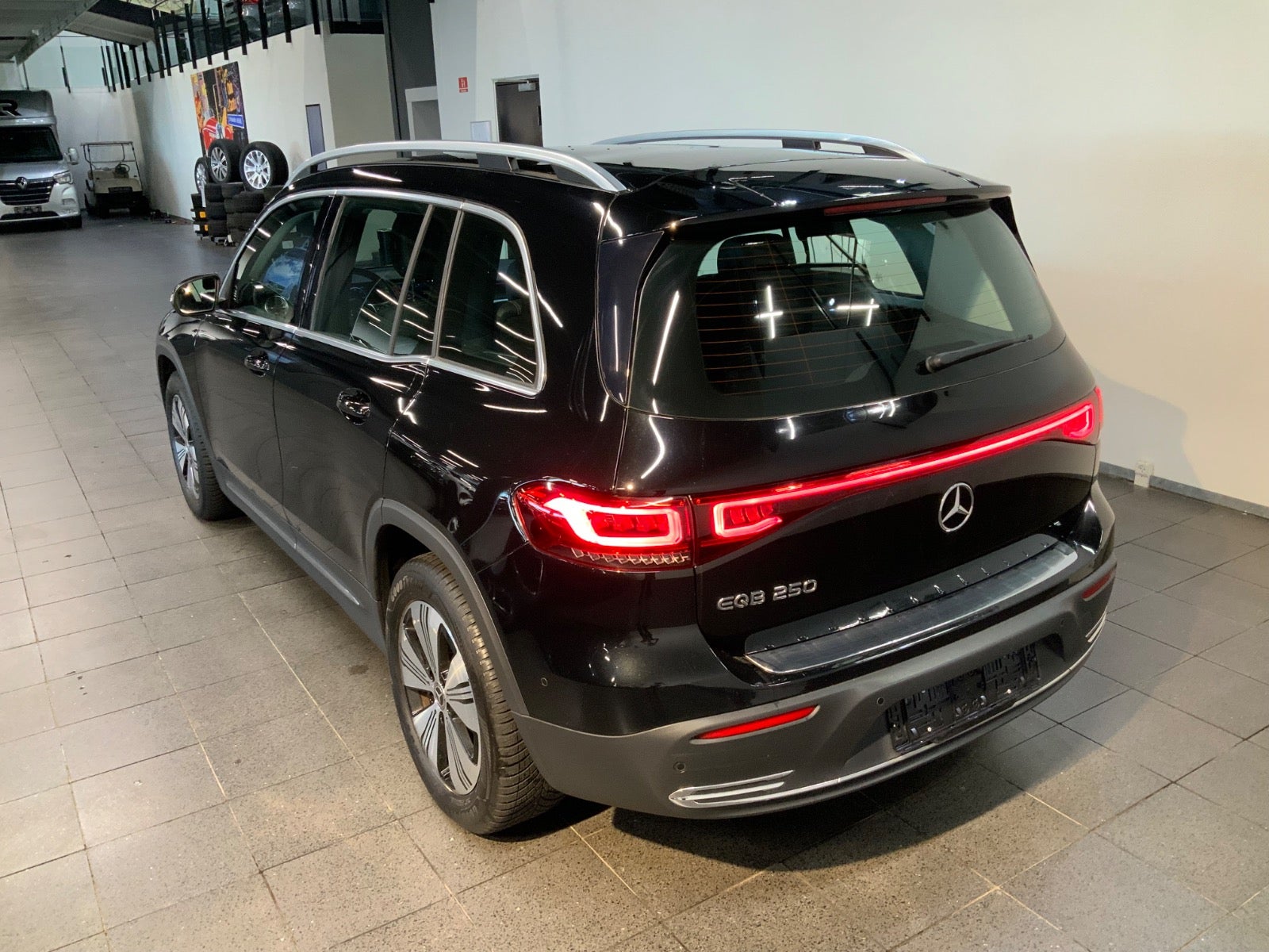 Mercedes-Benz EQB 250 (5/8)