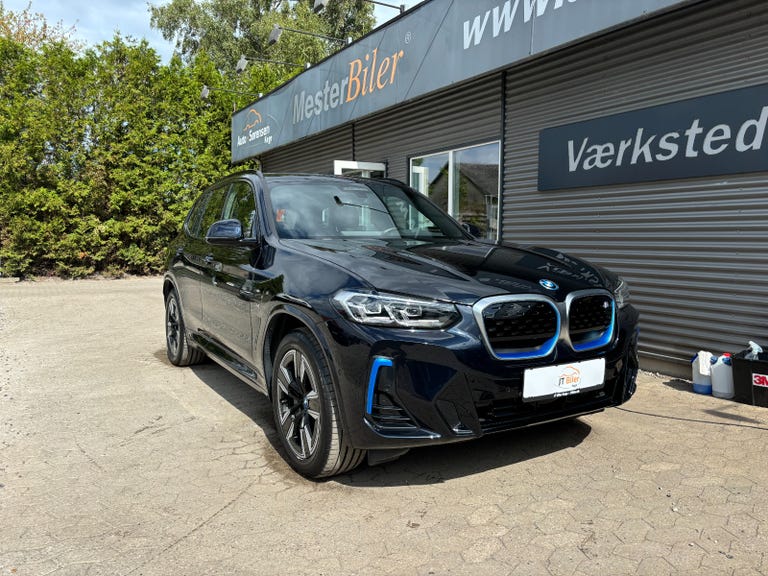 BMW iX3 Charged M-Sport