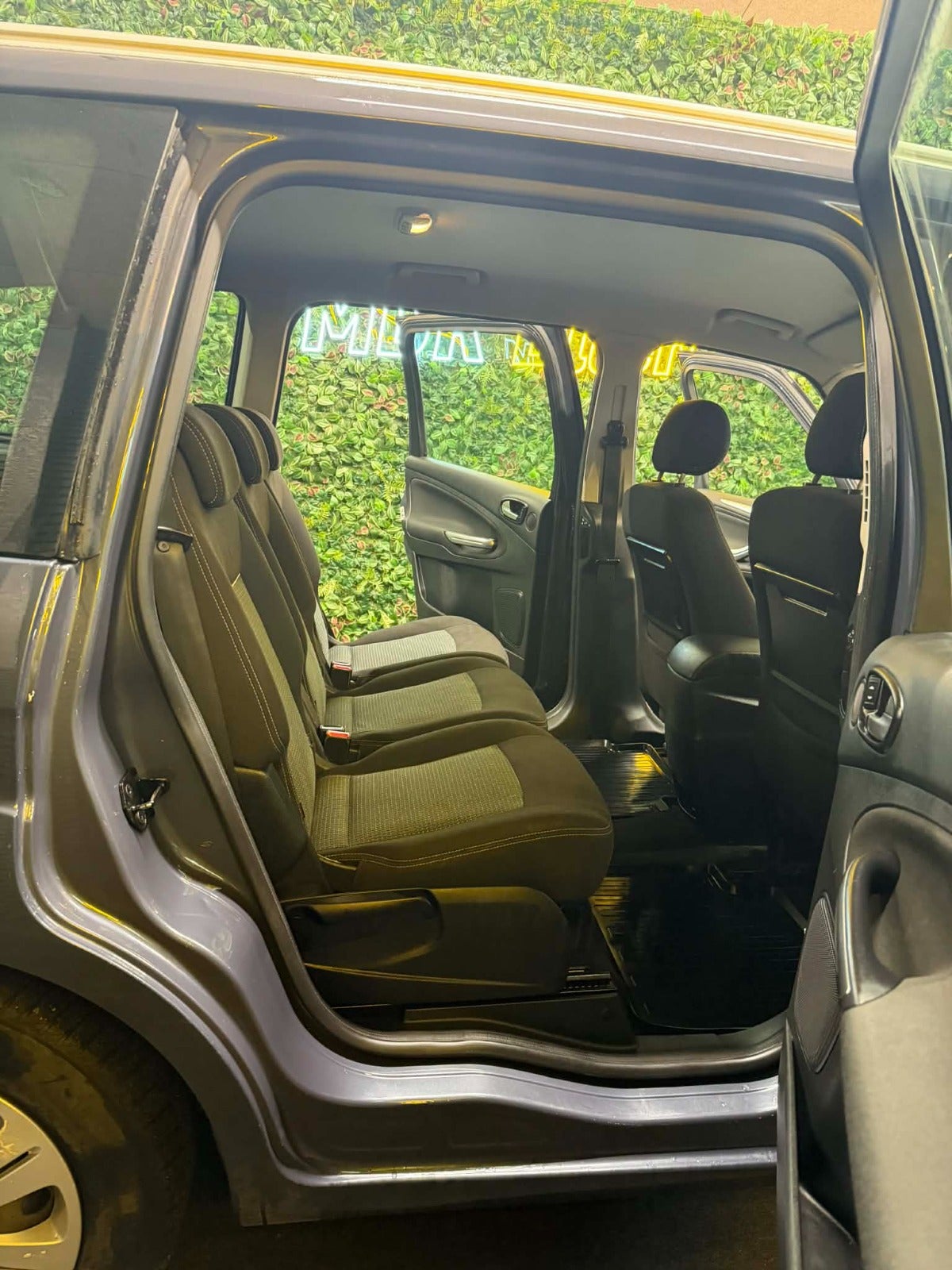 Billede af Ford Galaxy 2,0 TDCi 140 Ghia aut. 7prs