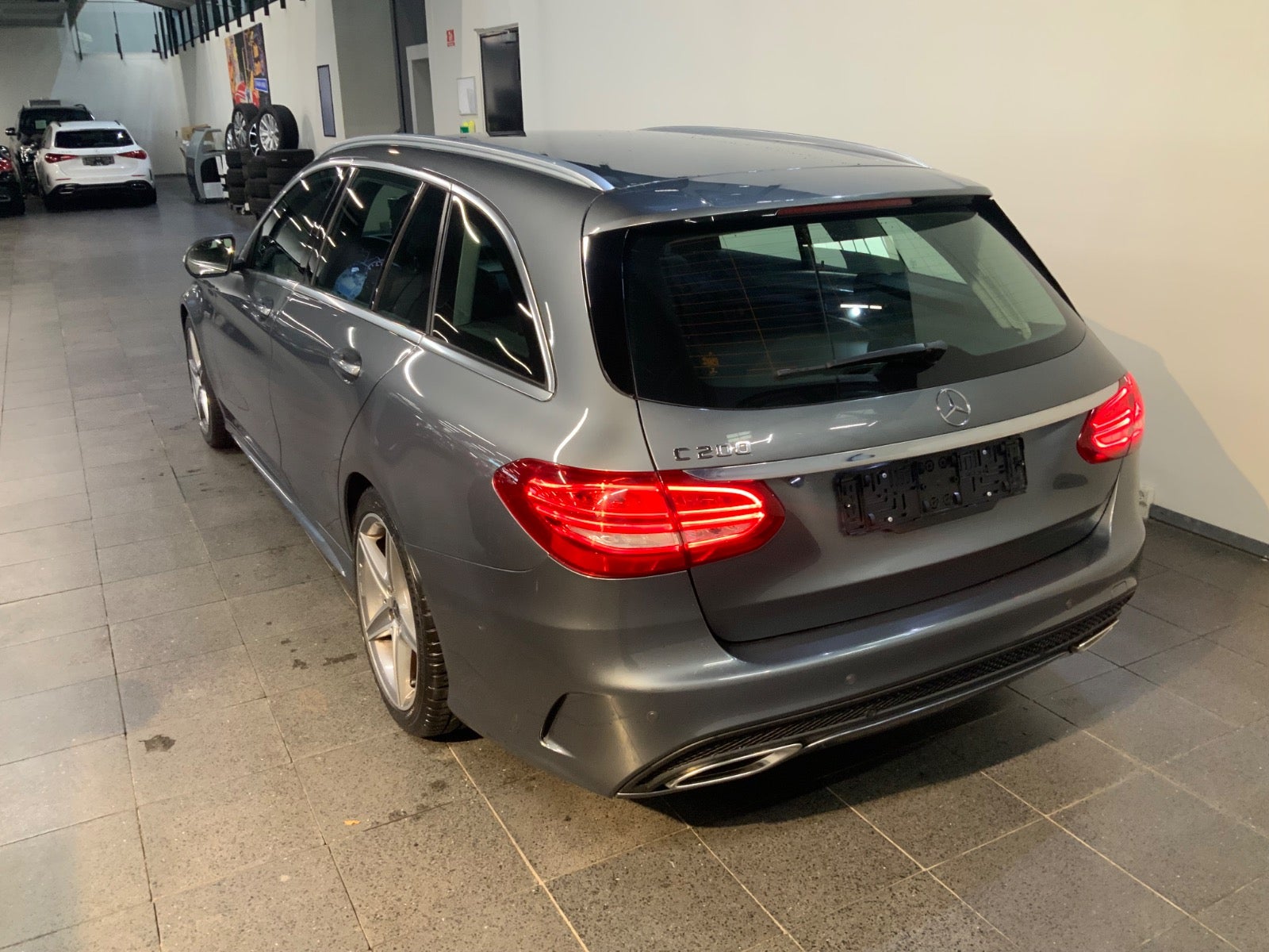 Mercedes-Benz C 200