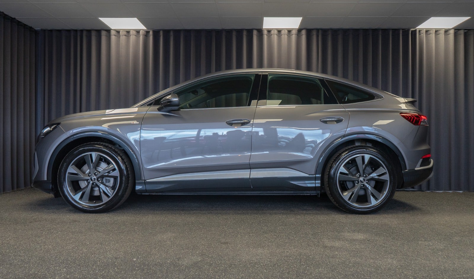Billede af Audi Q4 e-tron 45 S-line Edition Sportback