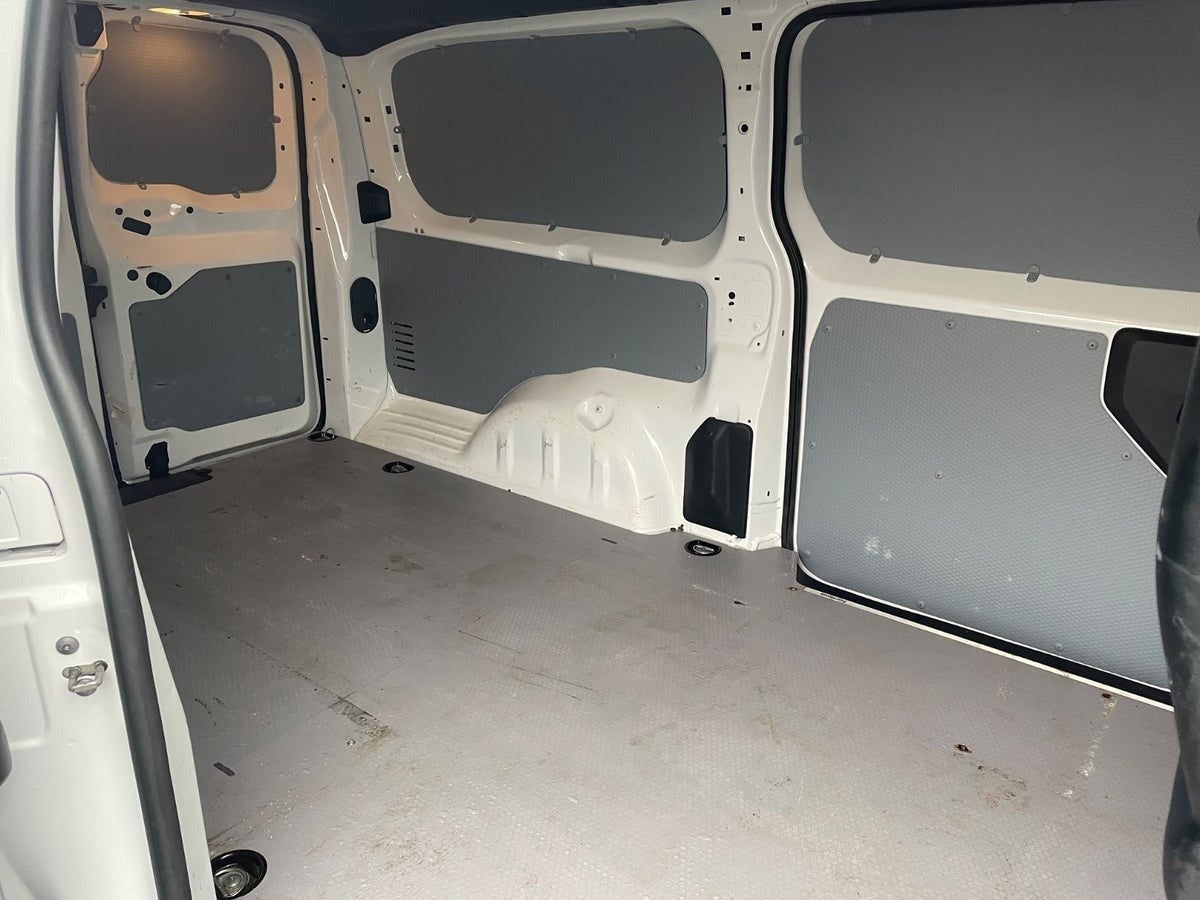 Billede af Peugeot Expert 2,0 BlueHDi 122 L3 Ultimate EAT8 Van