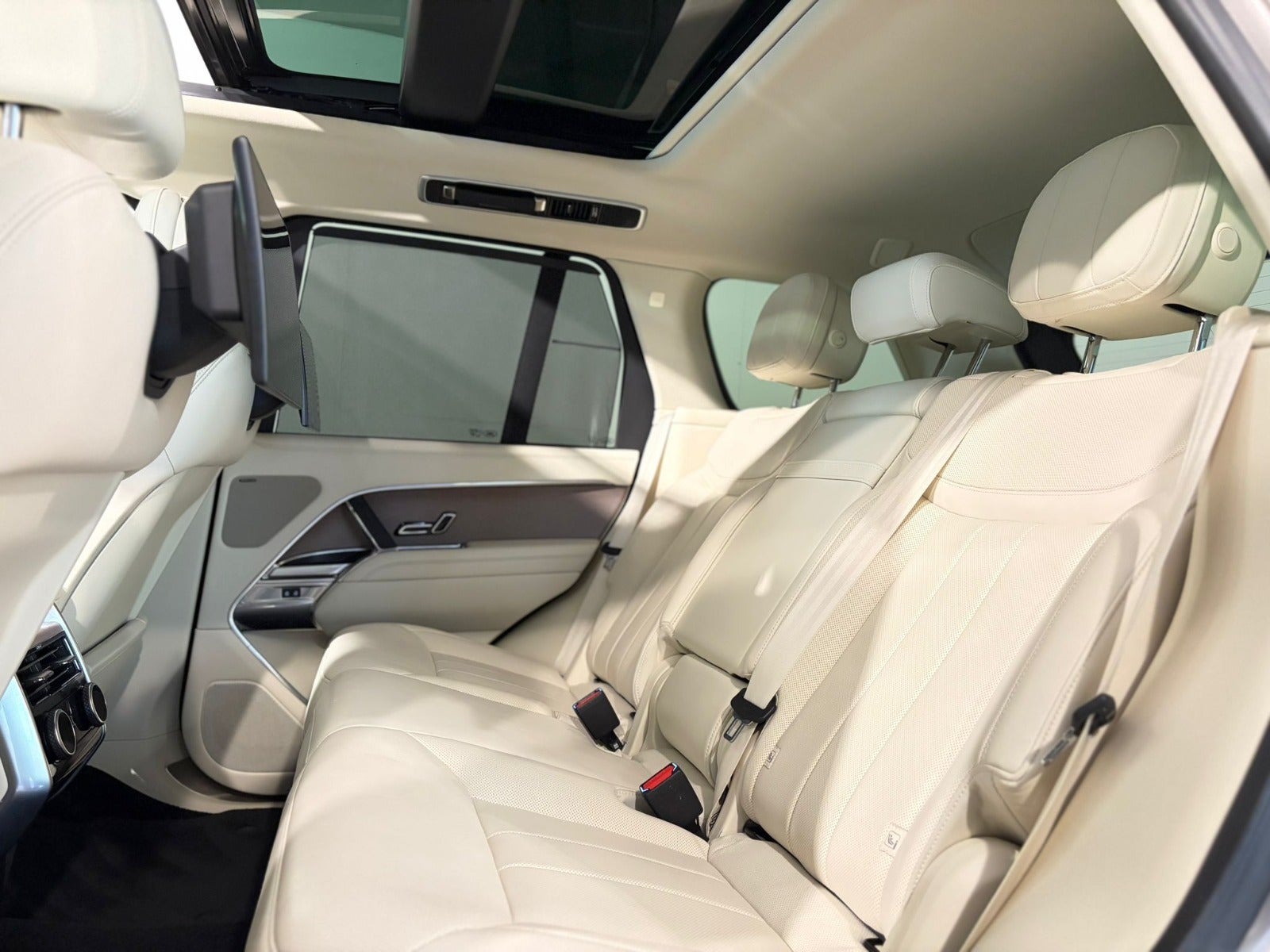 Land Rover – Range Rover