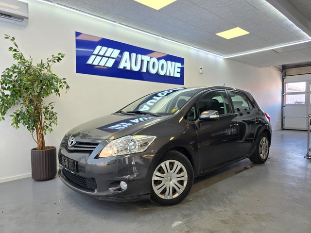 Toyota Auris 1,3 T2