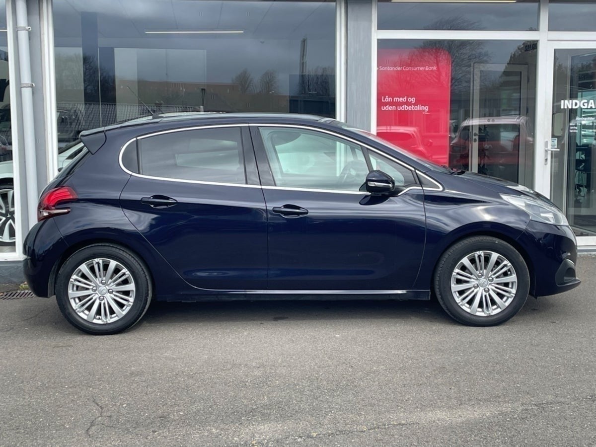 Billede af Peugeot 208 1,5 BlueHDi 100 Infinity Sky