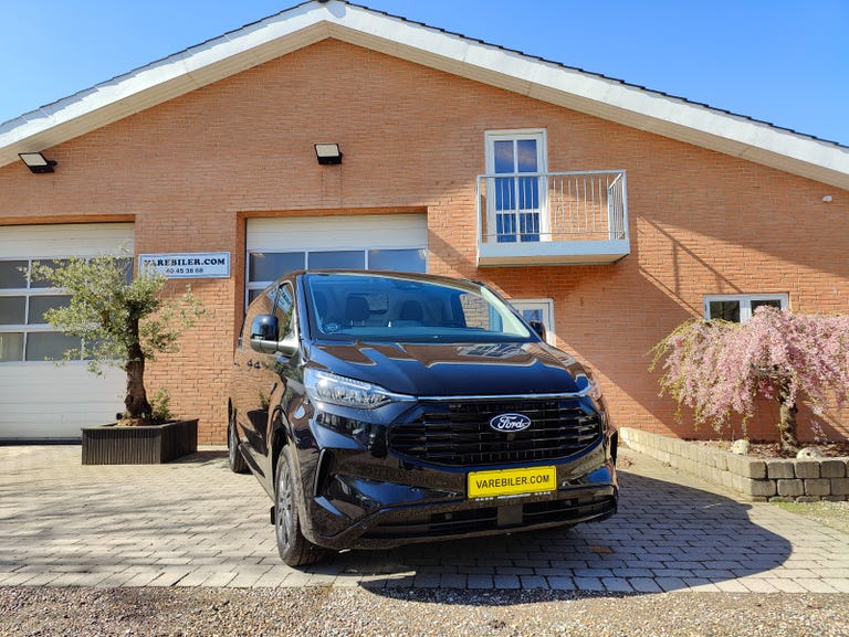 Ford Transit Custom 300L EcoBlue Limited aut.