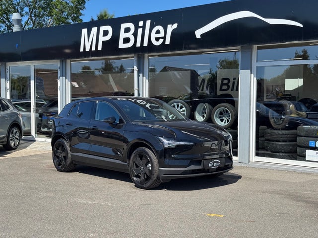 Volvo EX30 Extended Range Black Edition