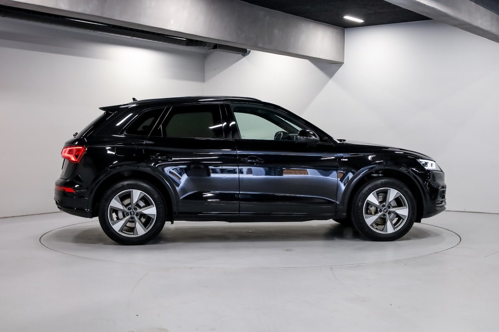 Audi Q5 40 TDi S-line quattro S-tr.