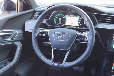 Audi e-tron Black Edition S-line quattro