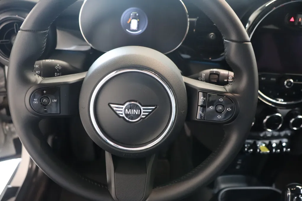 MINI Cooper SE Classic Trim
