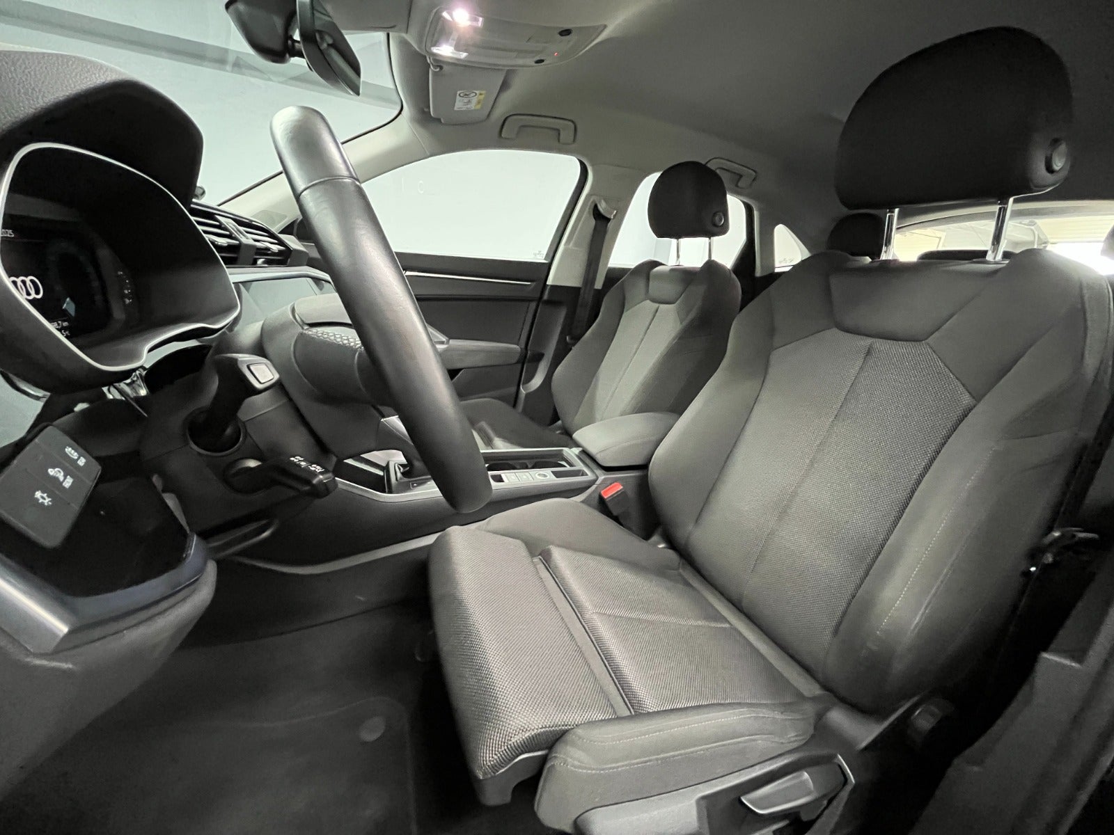 Billede af Audi Q3 45 TFSi e Attitude plus Sportback S-tr.