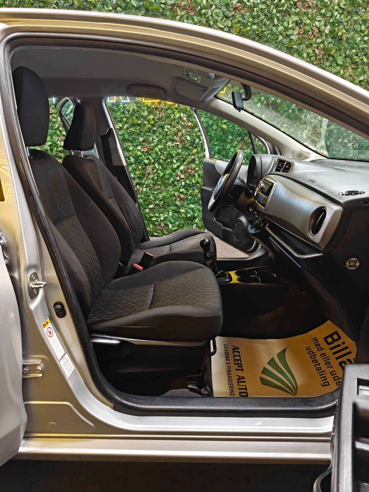 Billede af Toyota Yaris 1,0 VVT-i T1