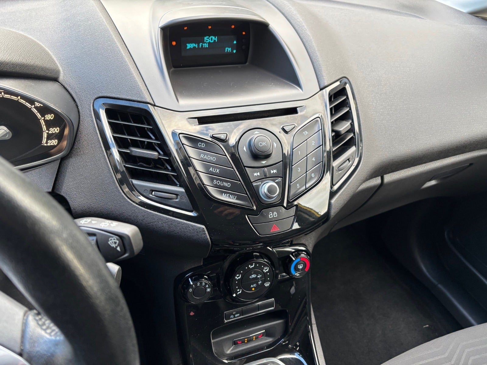 Ford Fiesta SCTi 100 Titanium