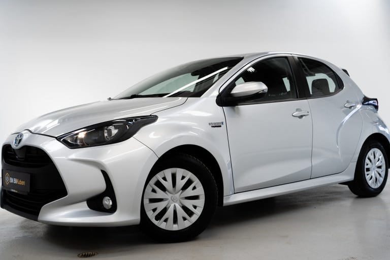 Toyota Yaris Hybrid H3 e-CVT