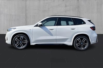 BMW iX1 xDrive30 Fully Charged M-Sport - 1
