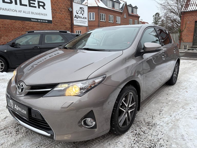 Toyota Auris T2