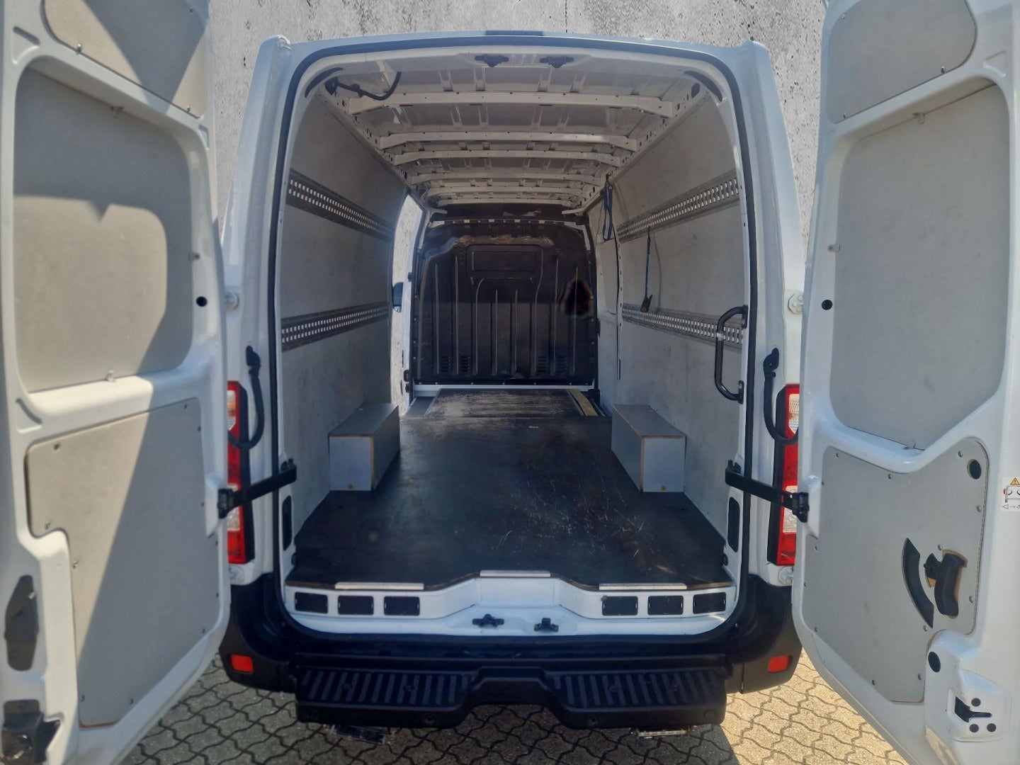 Billede af Renault Master IV T35 2,3 dCi 145 L4H2 Kassevogn RWD