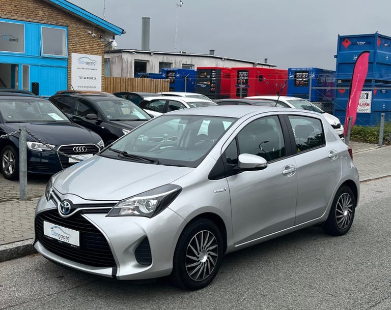 Toyota Yaris Hybrid H2 e-CVT