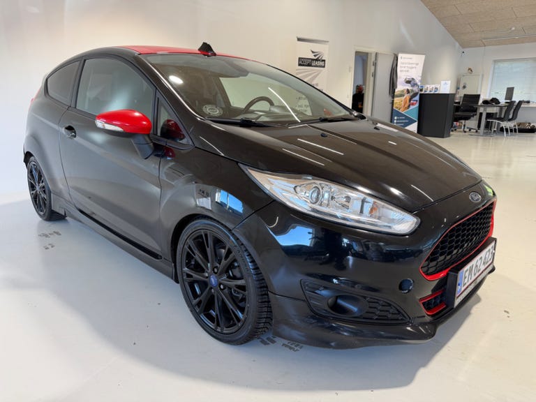 Ford Fiesta SCTi 140 Black Edition