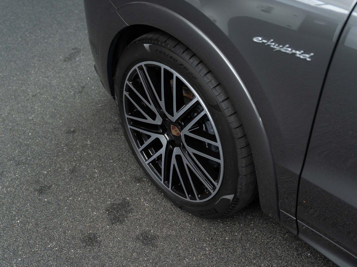 Gallery image 6 of 18