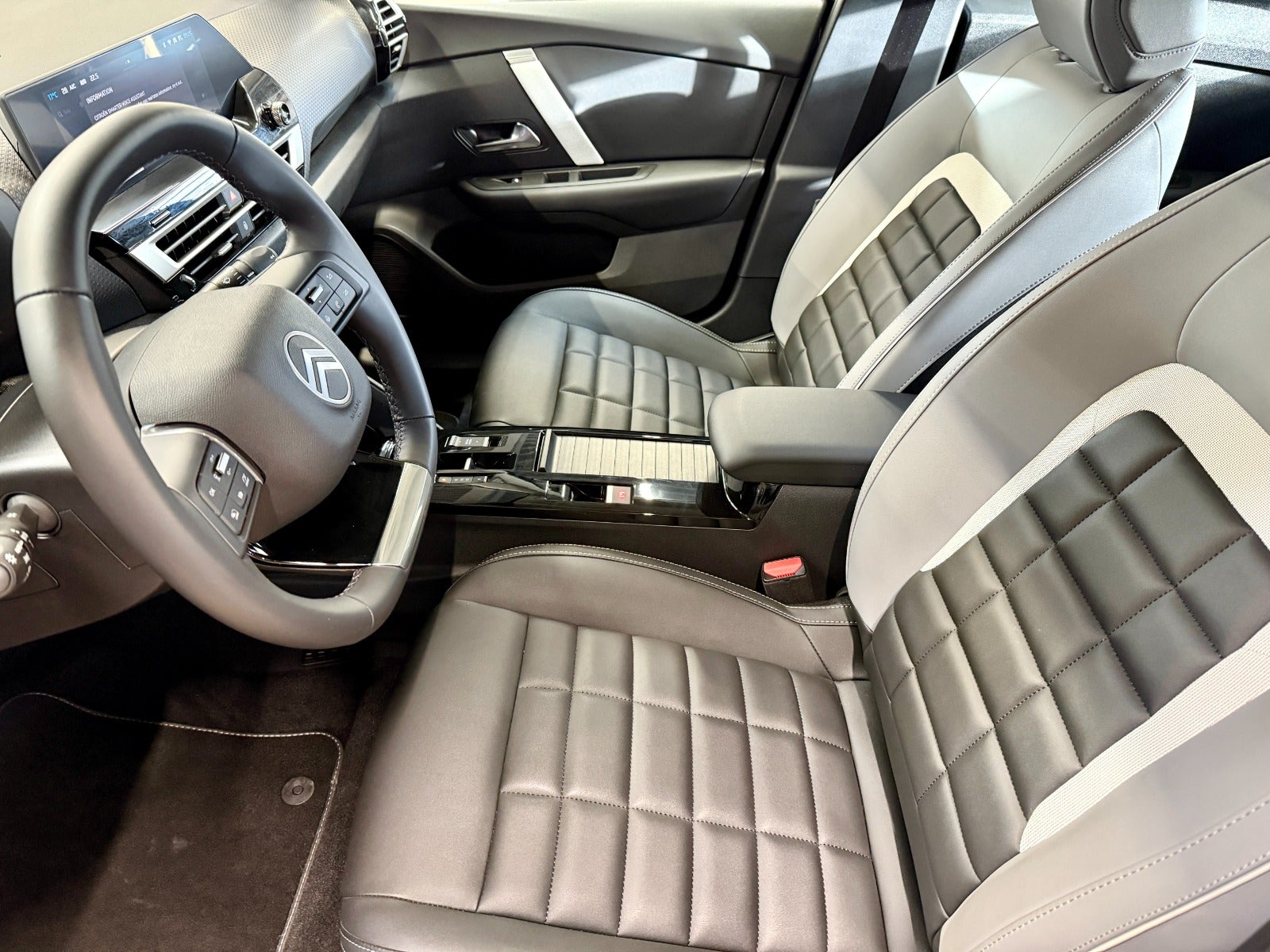 Billede af Citroën ë-C4 X 54 Max