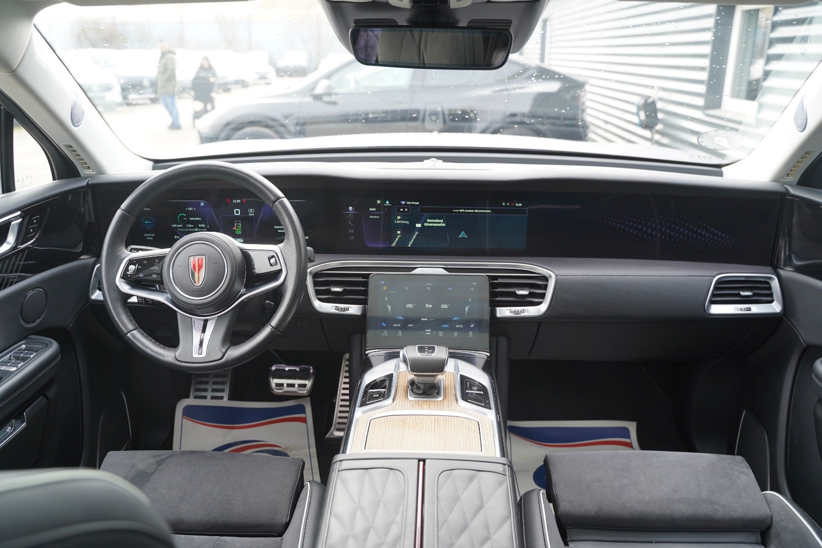 Billede af Hongqi E-HS9 84 Comfort