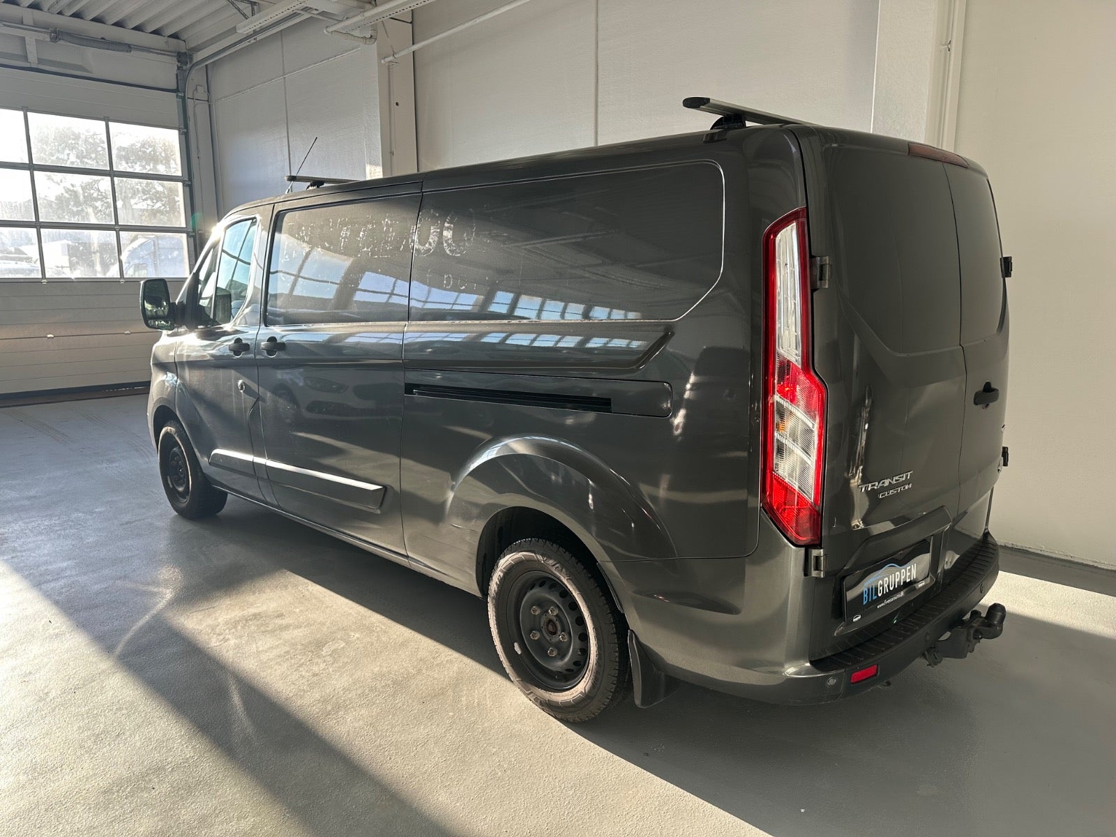 Billede af Ford Transit Custom 300L 2,0 TDCi 170 Trend