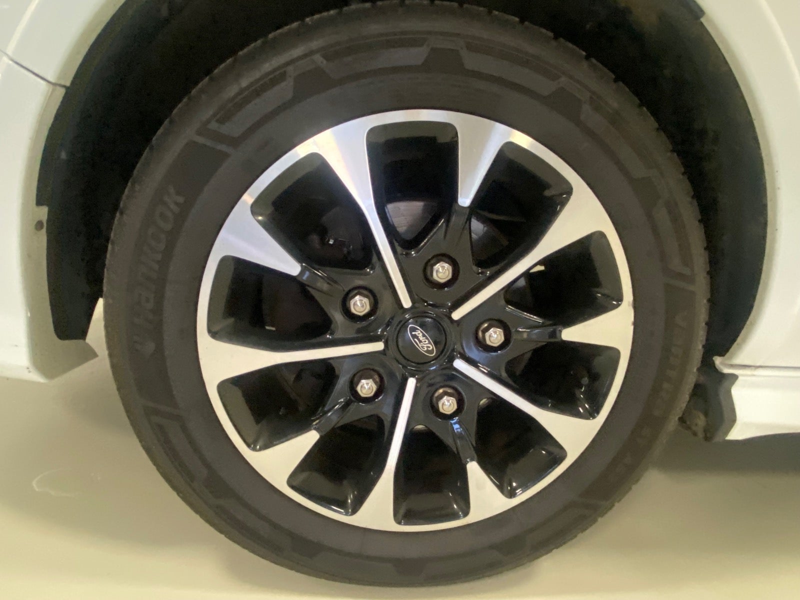 Billede af Ford Transit Custom 320L 2,0 TDCi 185 Sport aut.