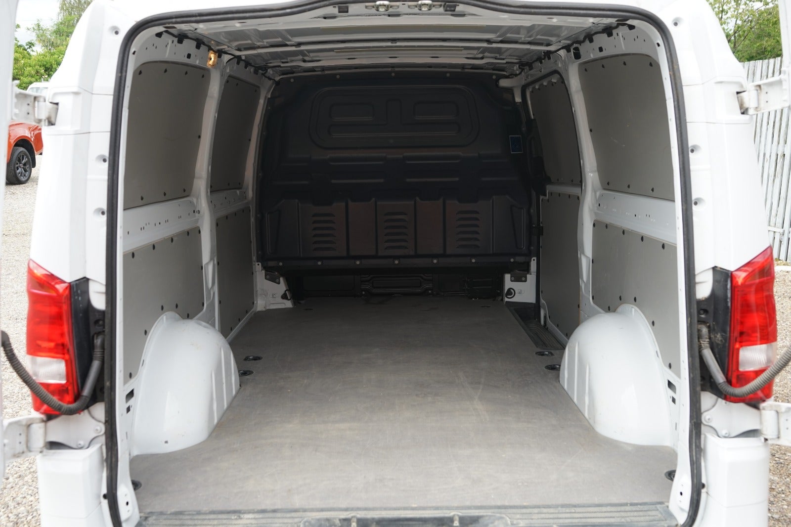 Billede af Mercedes Vito 114 2,0 CDi Kassevogn XL RWD
