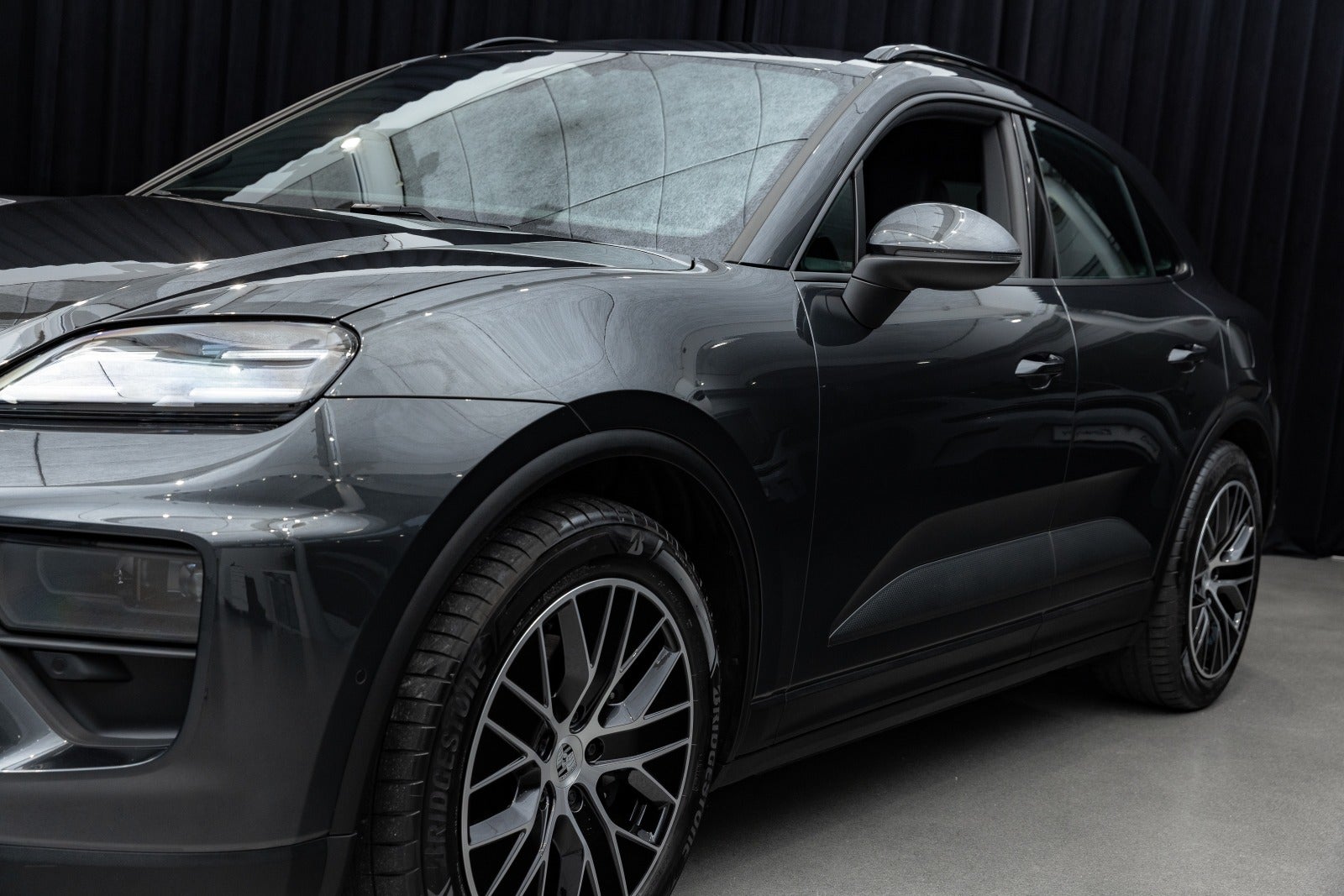 Gallery image 4 of 23