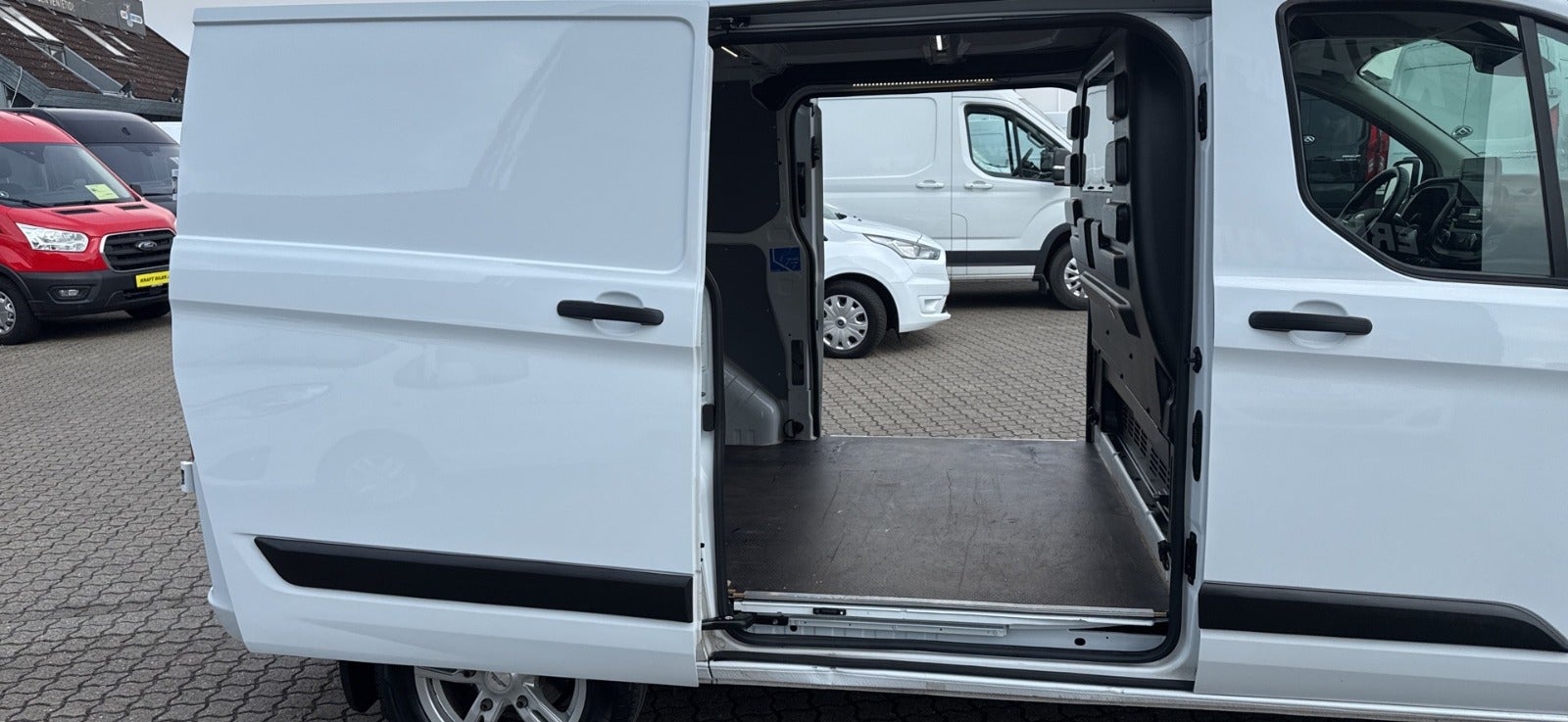 Billede af Ford Transit Custom 320S 2,0 TDCi 130 Trend aut.