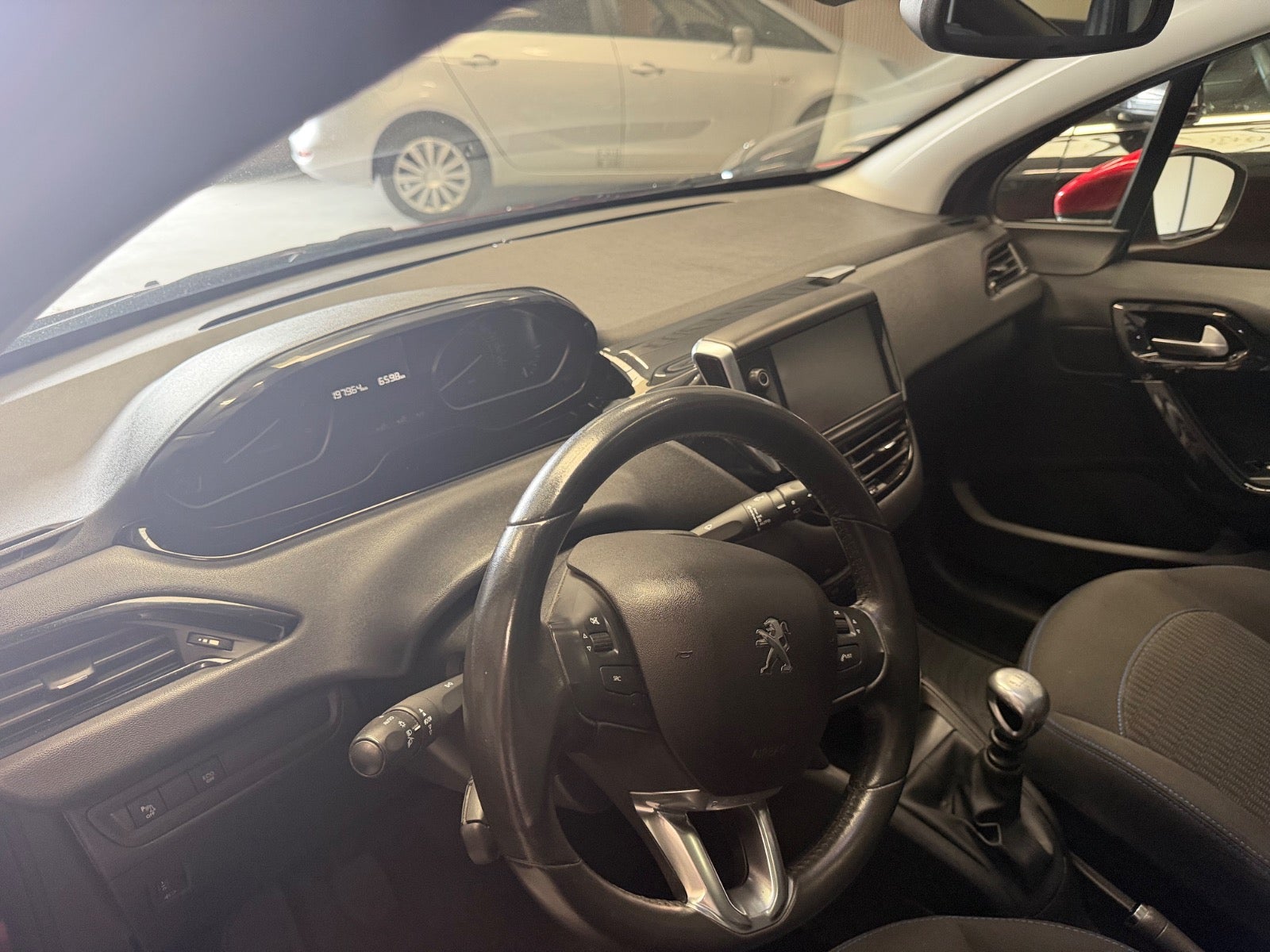 Peugeot 208 BlueHDi 100 Signature Sky - billede 10