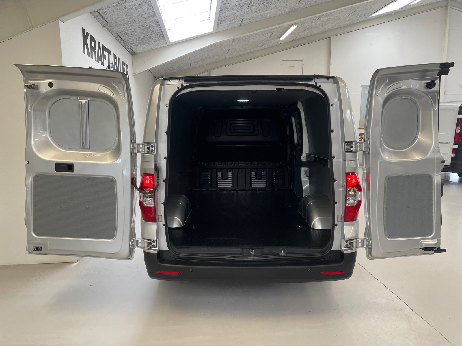Billede af Maxus e-Deliver 3 50 Cargo Van LWB