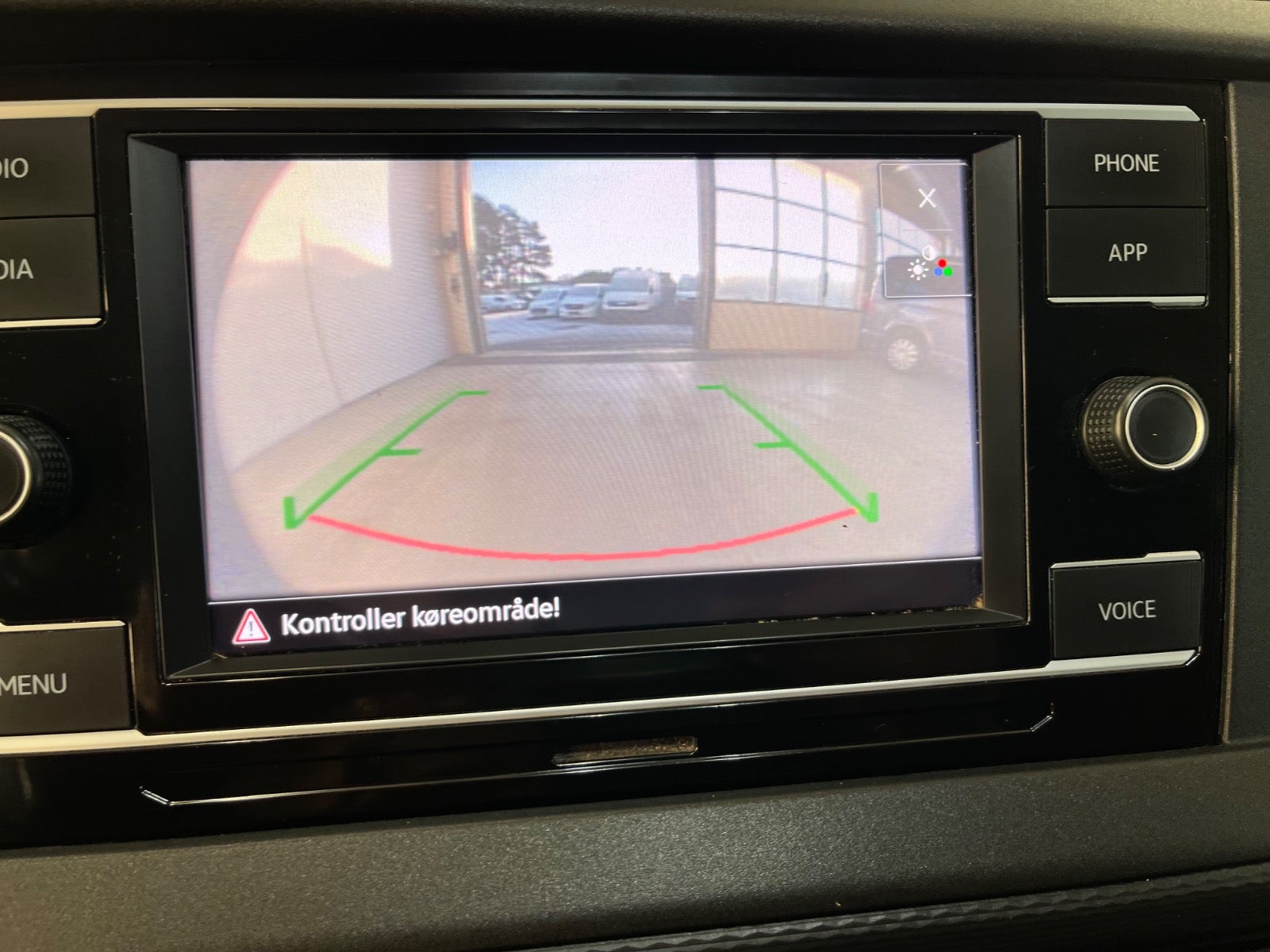 Billede af VW Transporter 2,0 TDi 150 Kassevogn DSG 4Motion kort