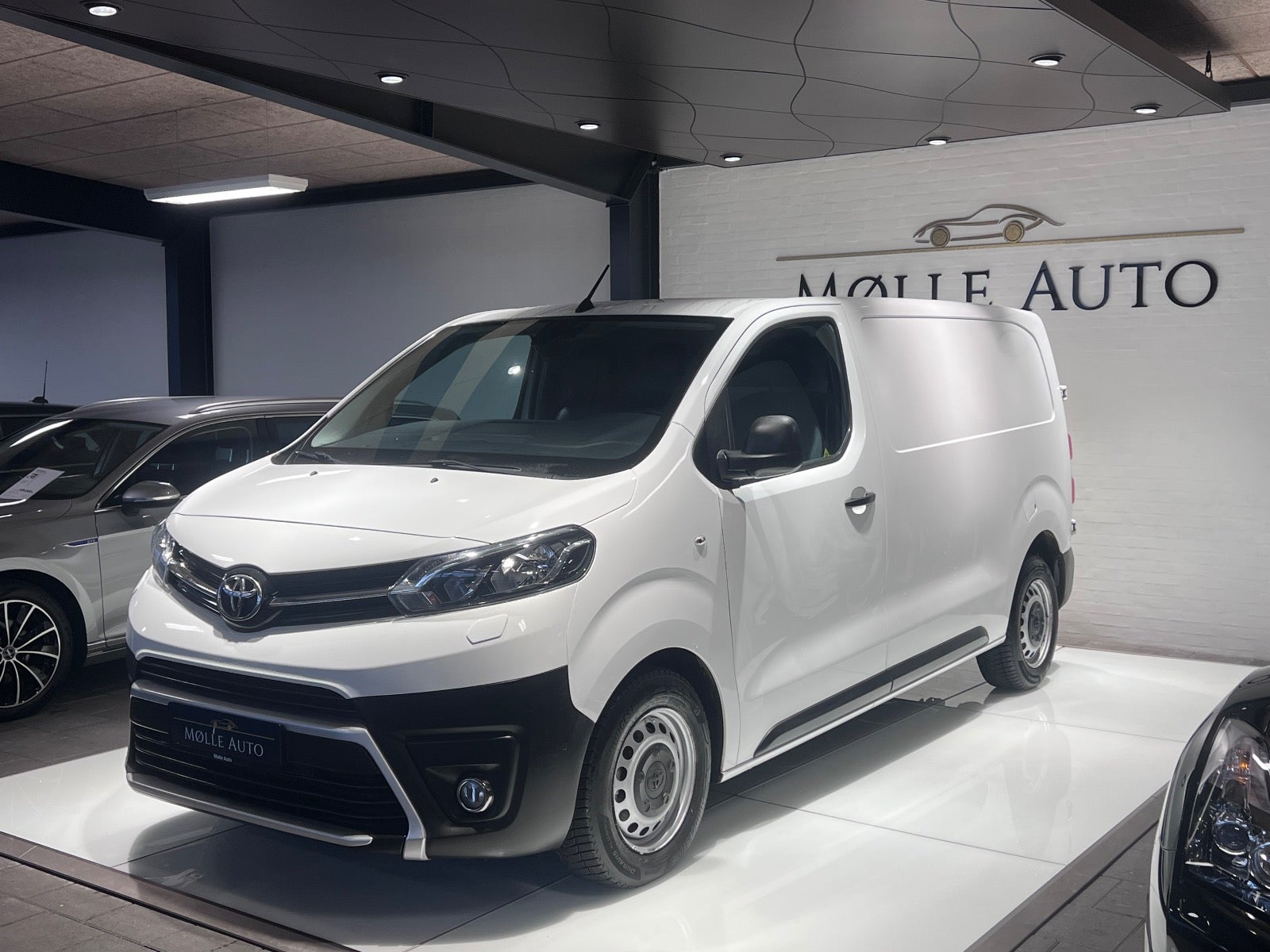 Billede af Toyota ProAce 2,0 D 120 Medium Comfort Master aut.