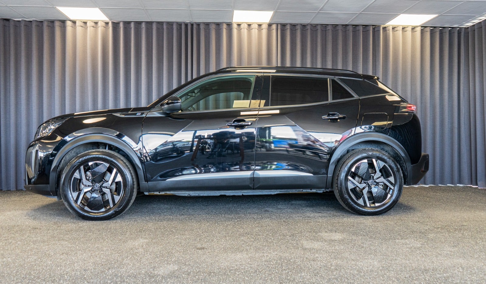 Billede af Peugeot e-2008 54 Allure