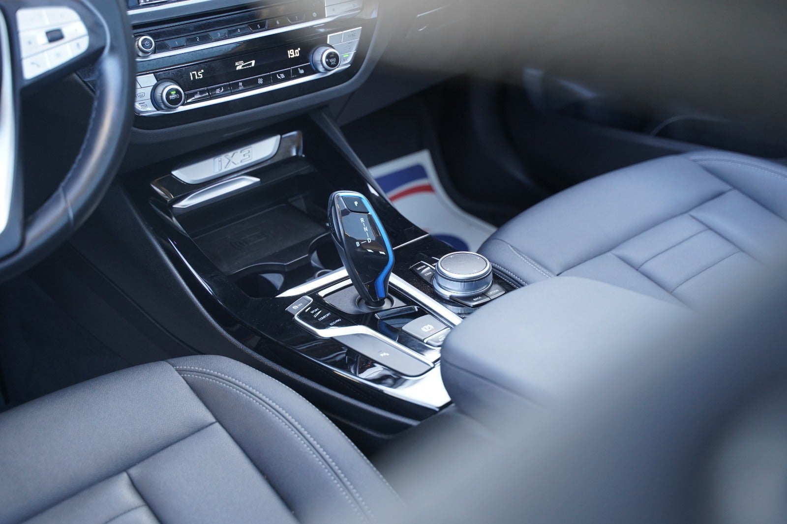 Billede af BMW iX3  Charged