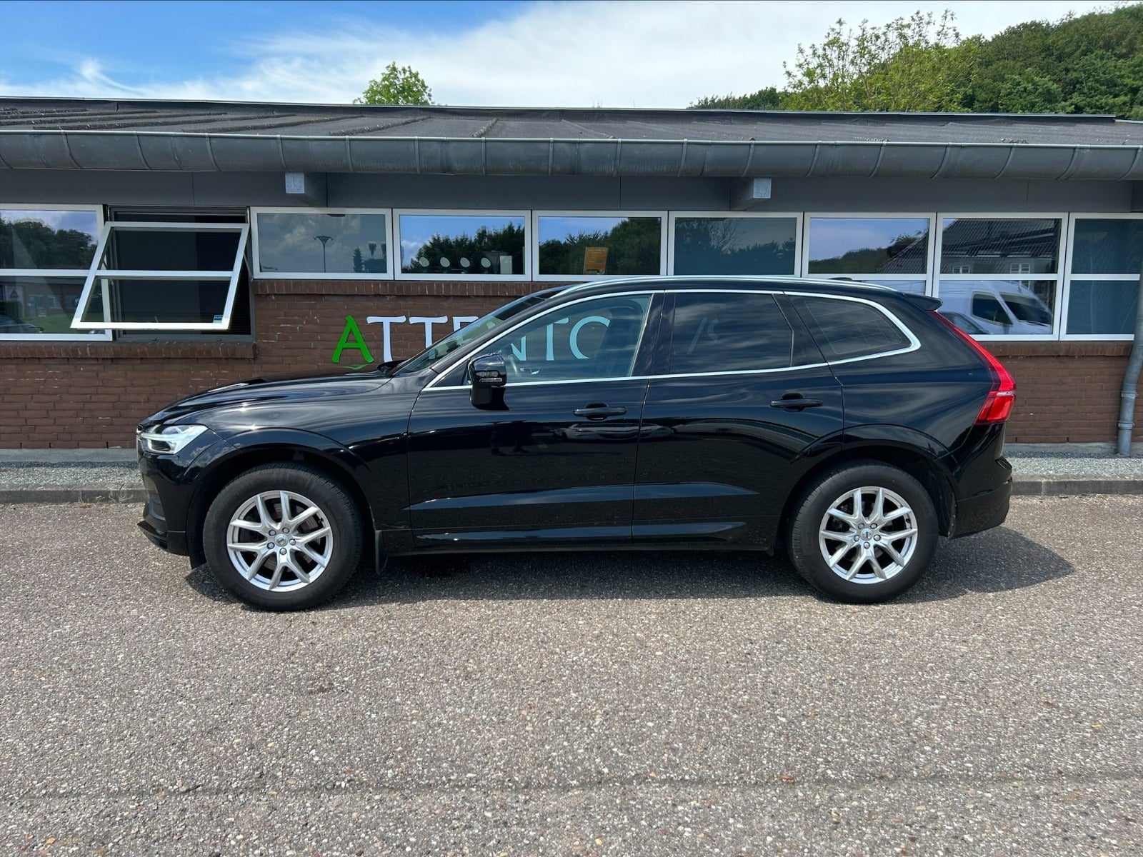 Billede af Volvo XC60 2,0 T5 250 Momentum aut.