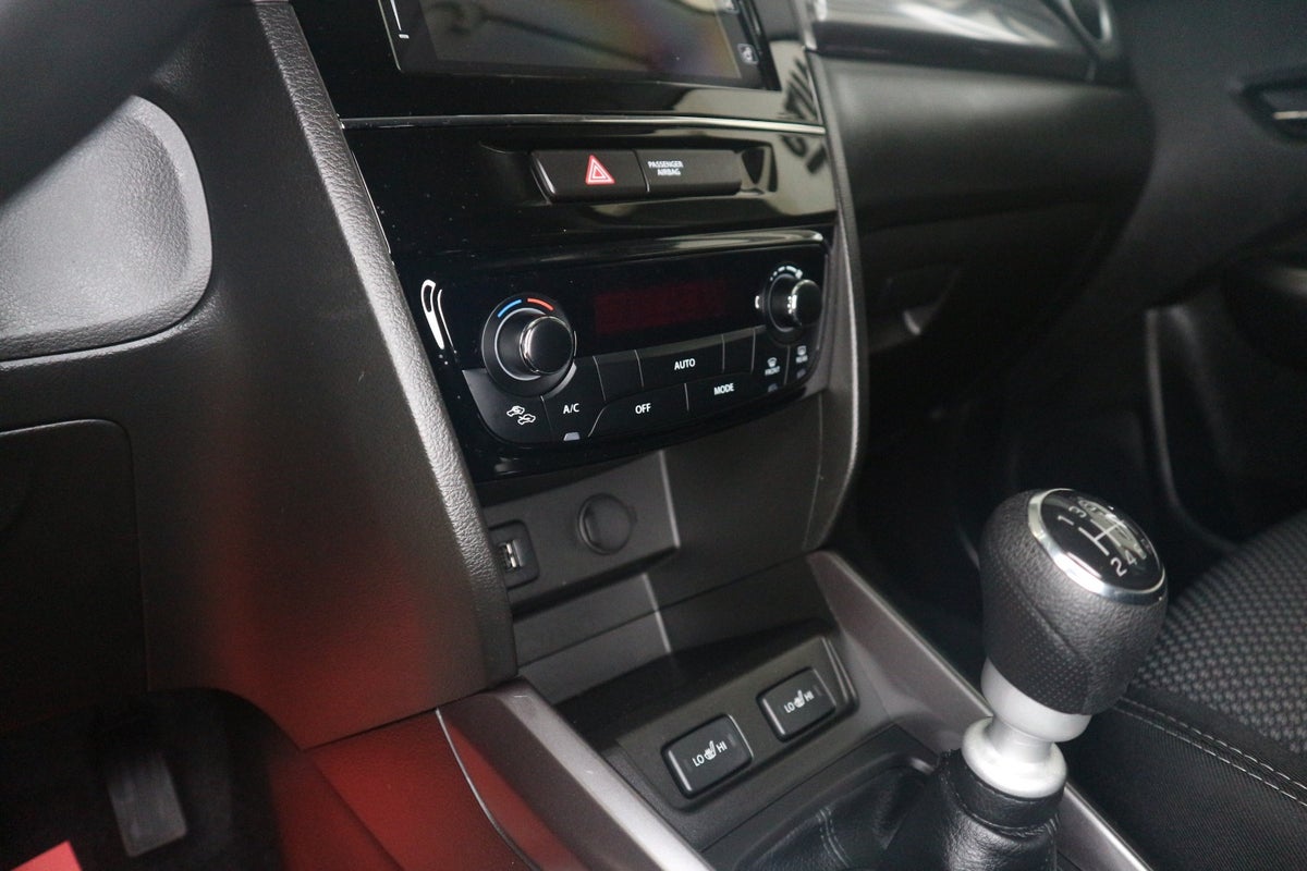 Suzuki Vitara mHybrid Active