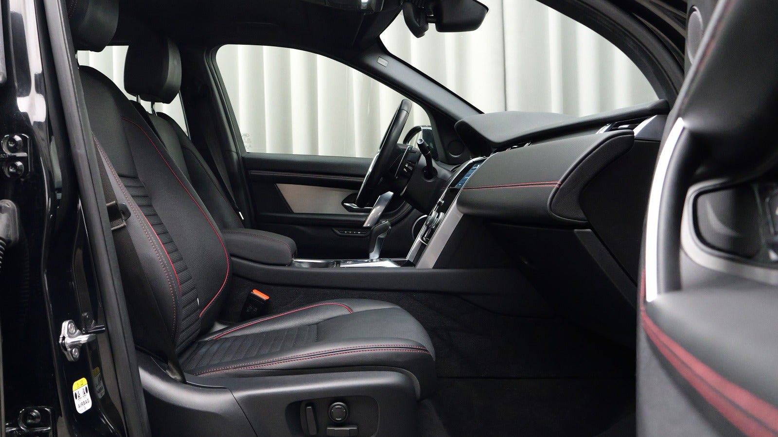 Land Rover Discovery Sport P300e R-Dynamic SE aut.